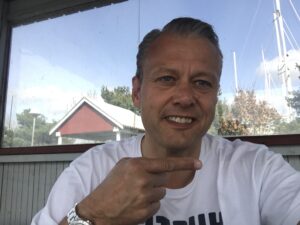 Hustle Every Damn Day Lars Blumensaadt
